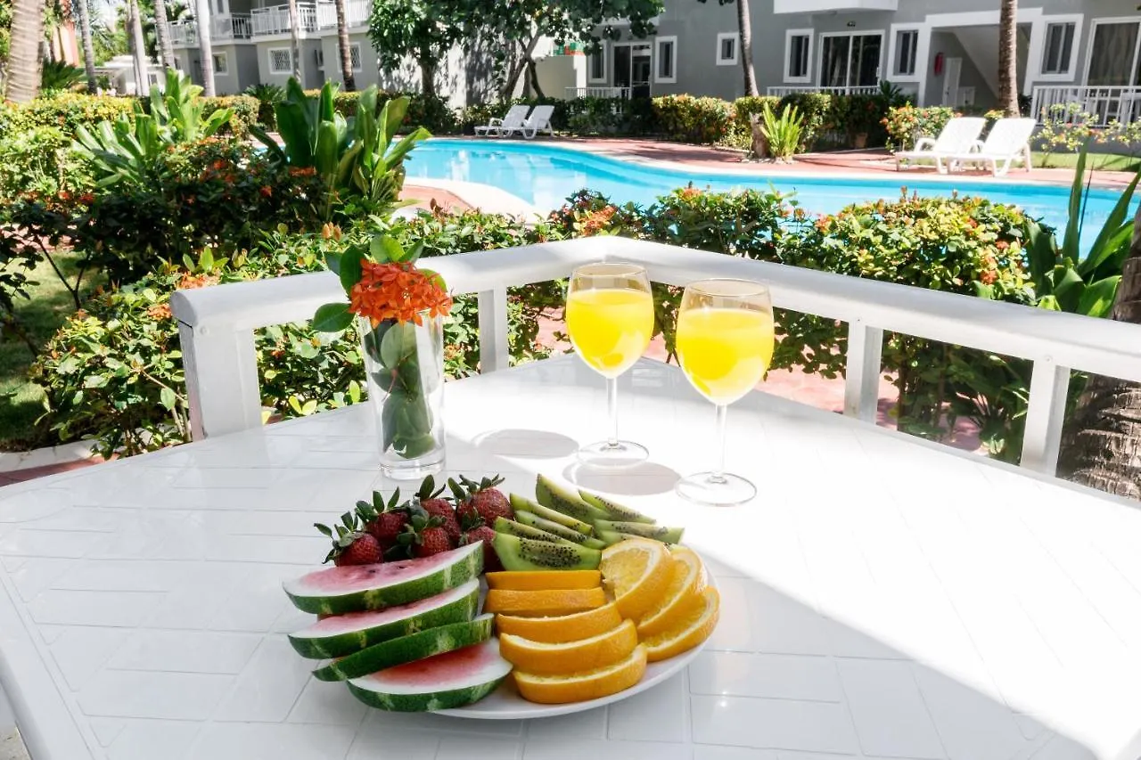 Tropicana Suites Deluxe Beach Club & Pool - Playa Los Corales Punta Cana