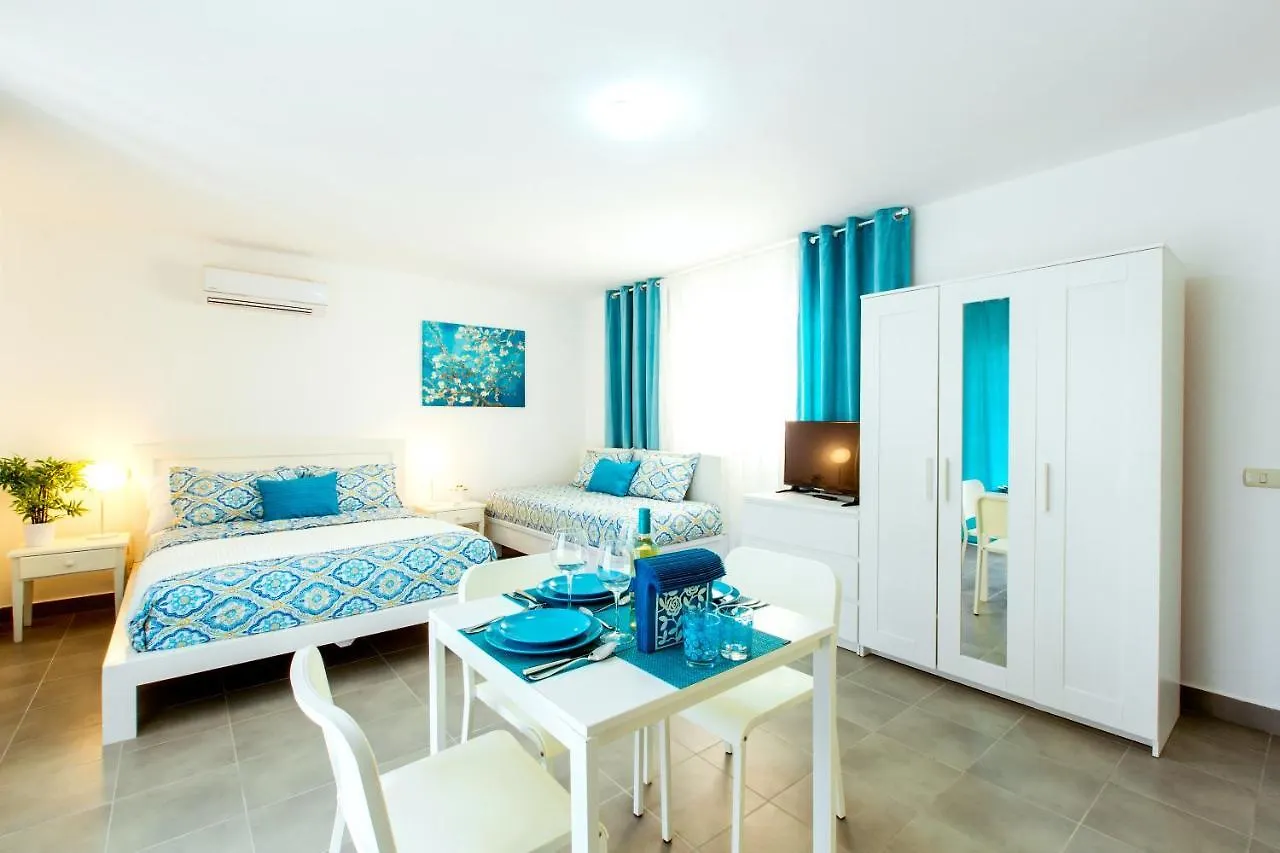 Tropicana Suites Deluxe Beach Club & Pool - Playa Los Corales Punta Cana