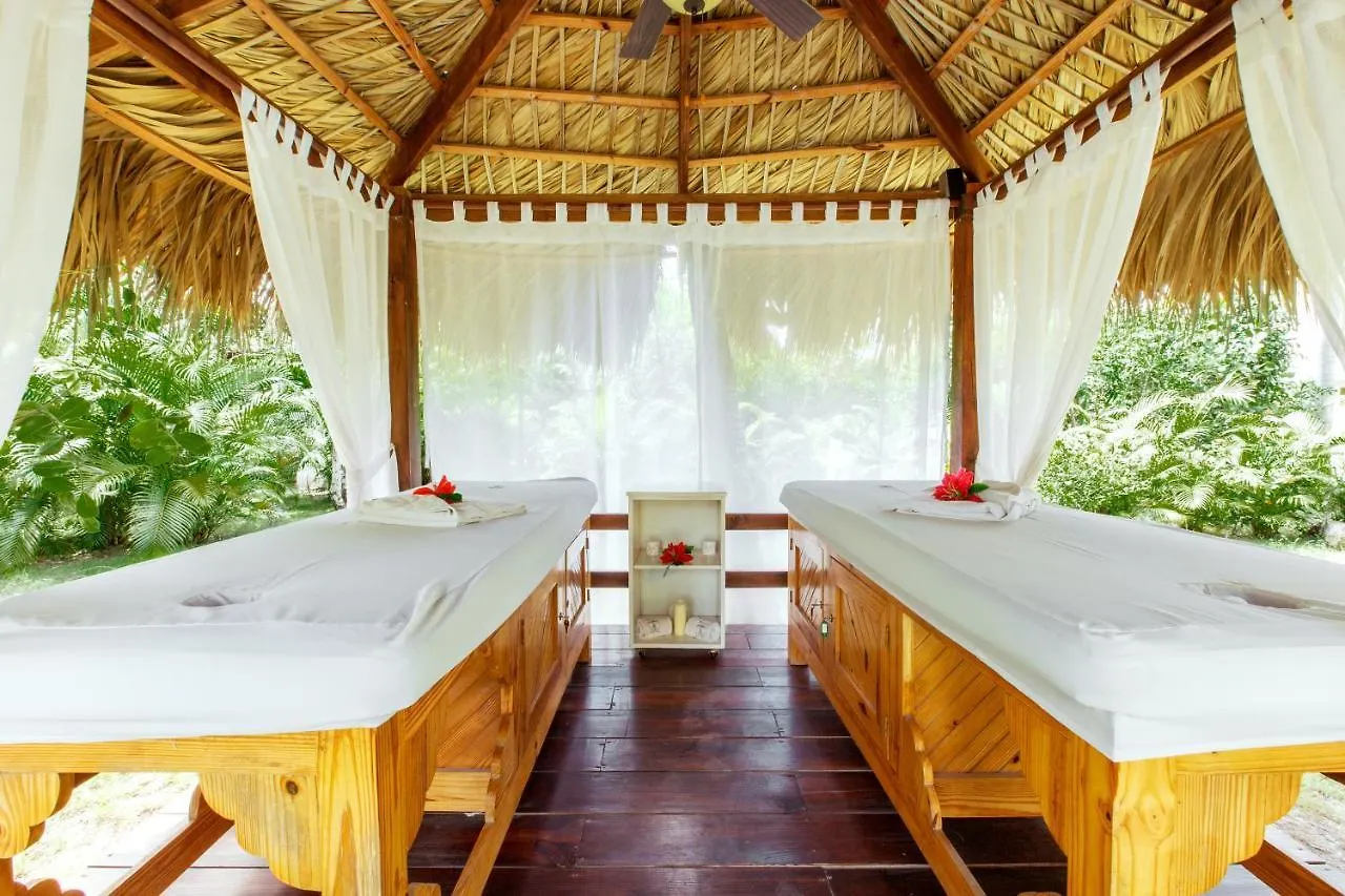 Tropicana Suites Deluxe Beach Club & Pool - Playa Los Corales Punta Cana Hotel